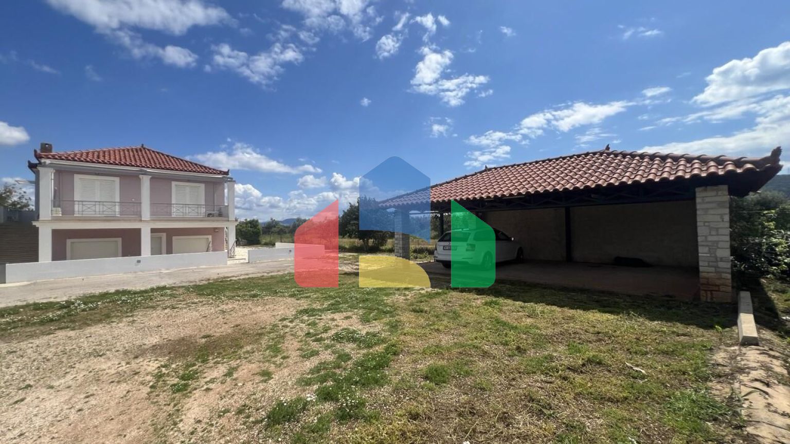 Продаж - Вілла 240 m² на східному Пелопоннесі