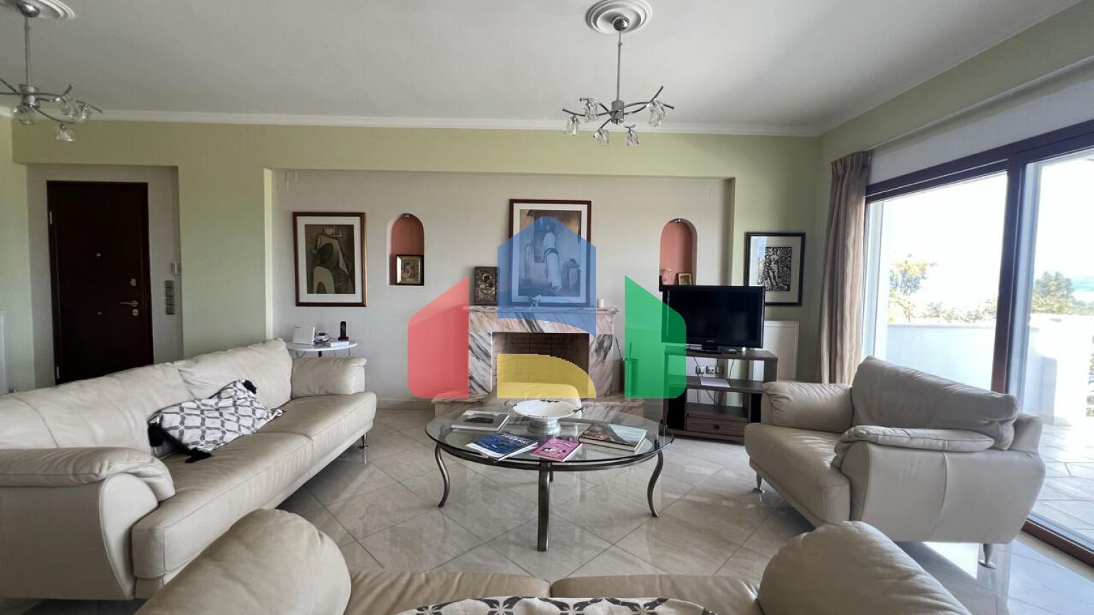 Продаж - Вілла 240 m² на східному Пелопоннесі