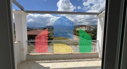 Продаж - Вілла 240 m² на східному Пелопоннесі