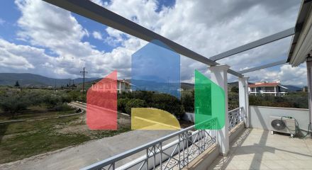 Продаж - Вілла 240 m² на східному Пелопоннесі