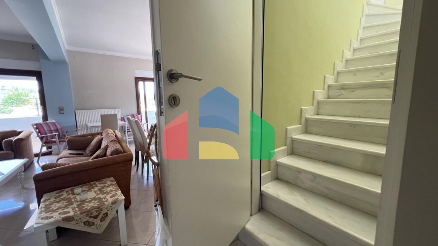 Продаж - Вілла 240 m² на східному Пелопоннесі