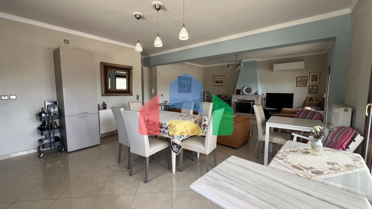 Продаж - Вілла 240 m² на східному Пелопоннесі