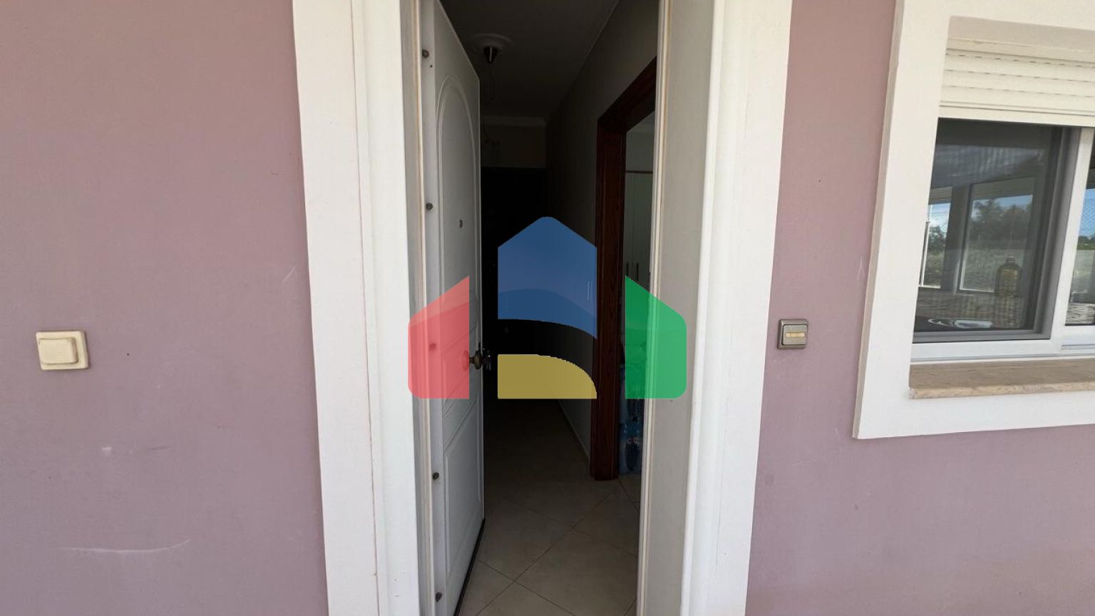 Продаж - Вілла 240 m² на східному Пелопоннесі