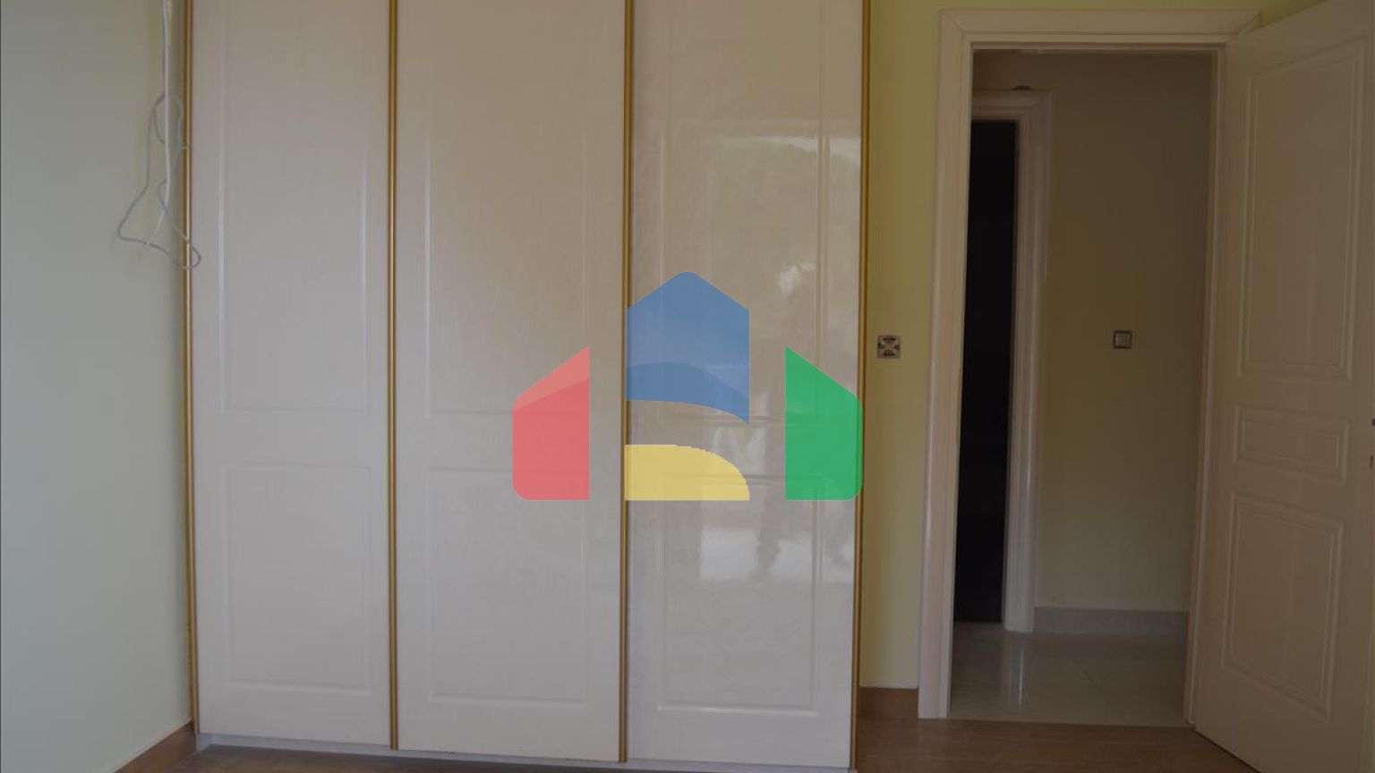 Продажа - Здание 1000 m² на Восточном Пелопоннесе