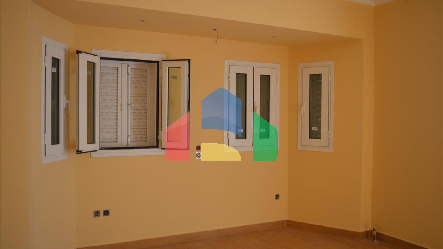 Продажа - Здание 1000 m² на Восточном Пелопоннесе