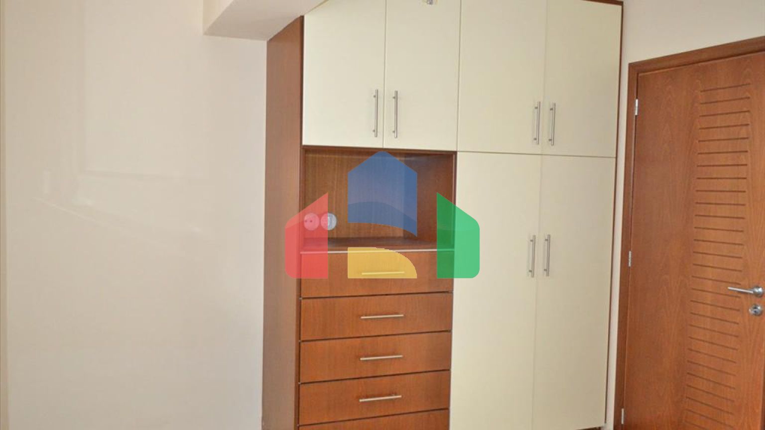 Продаж - Таунхаус 136 m² на східному Пелопоннесі