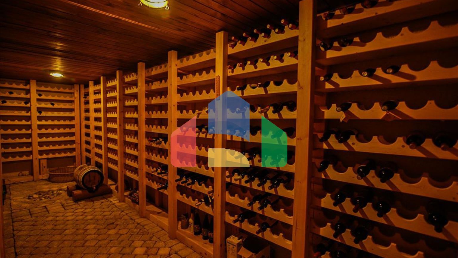 Продаж - Готель 1325 m² на східному Пелопоннесі