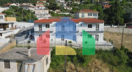 Продаж - Будівля 240 m² на східному Пелопоннесі