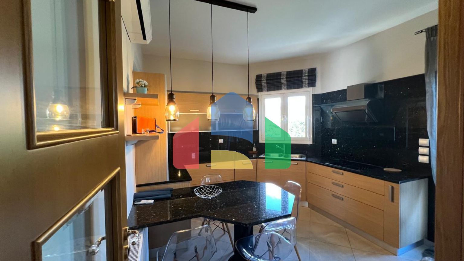 Продаж - Котедж 285 m² на східному Пелопоннесі