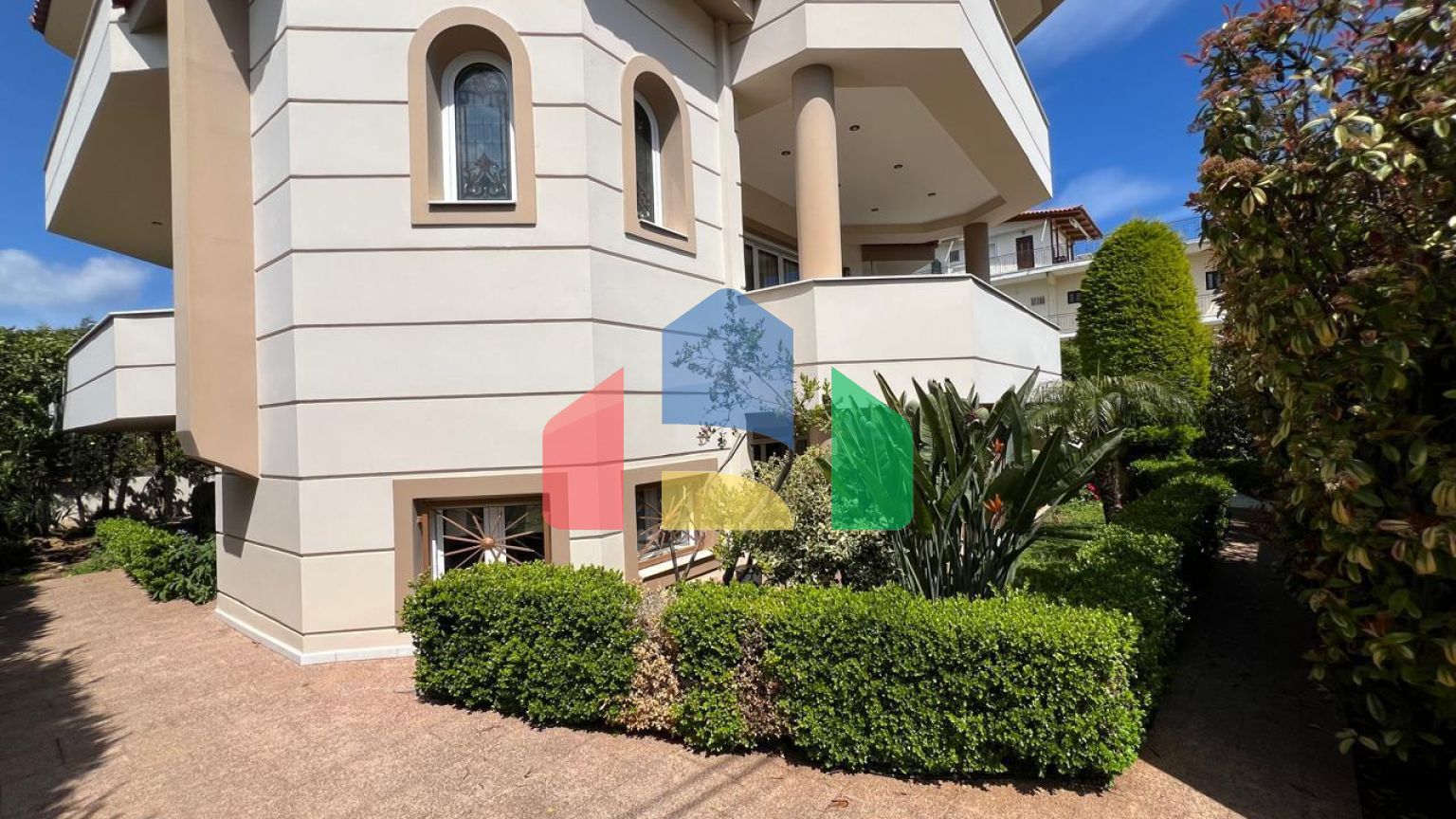 Продаж - Котедж 285 m² на східному Пелопоннесі