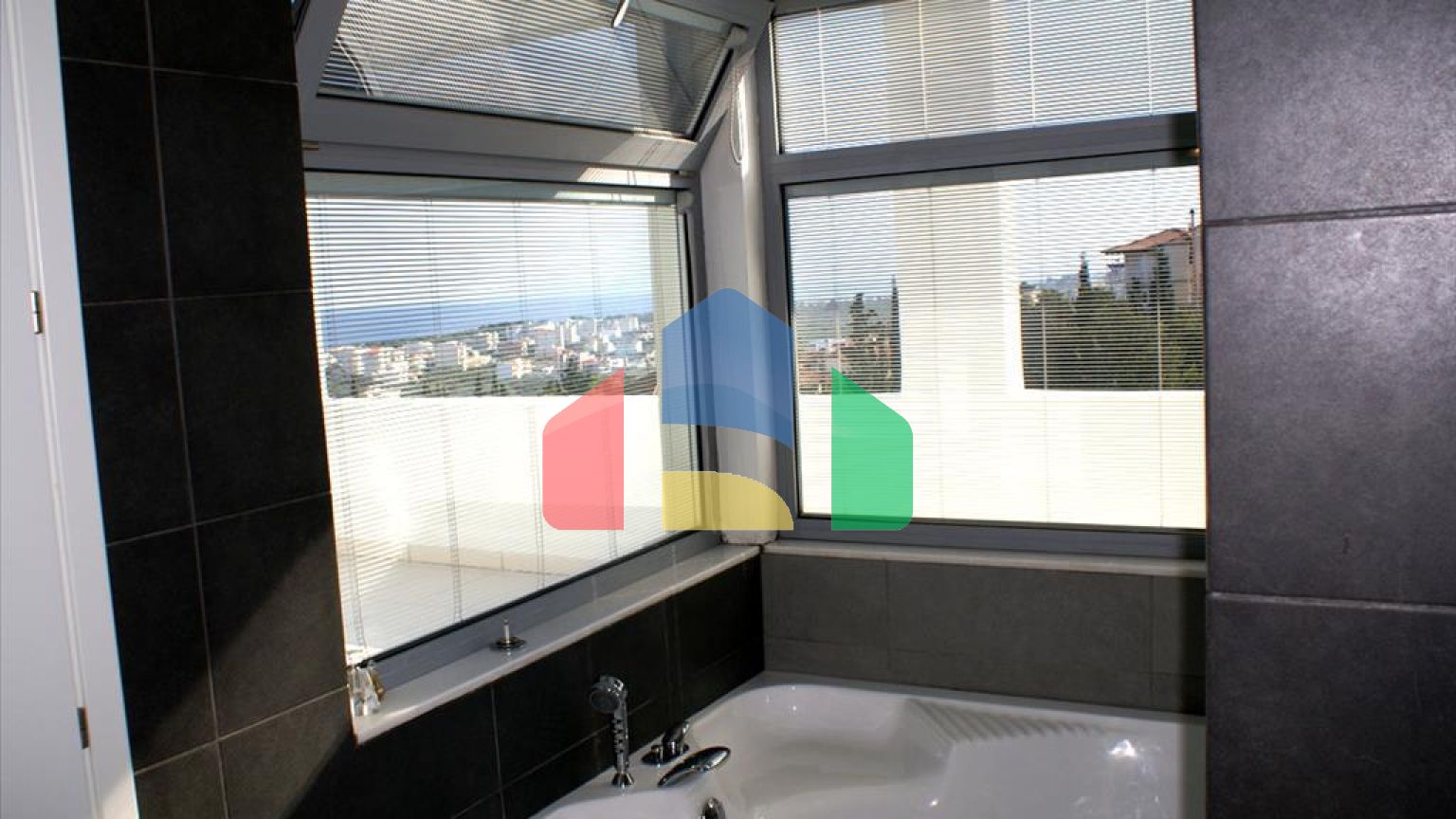 Продаж - Вілла 384 m² на східному Пелопоннесі