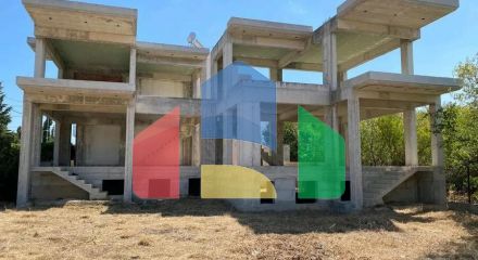 Продаж - Таунхаус 130 m² на східному Пелопоннесі