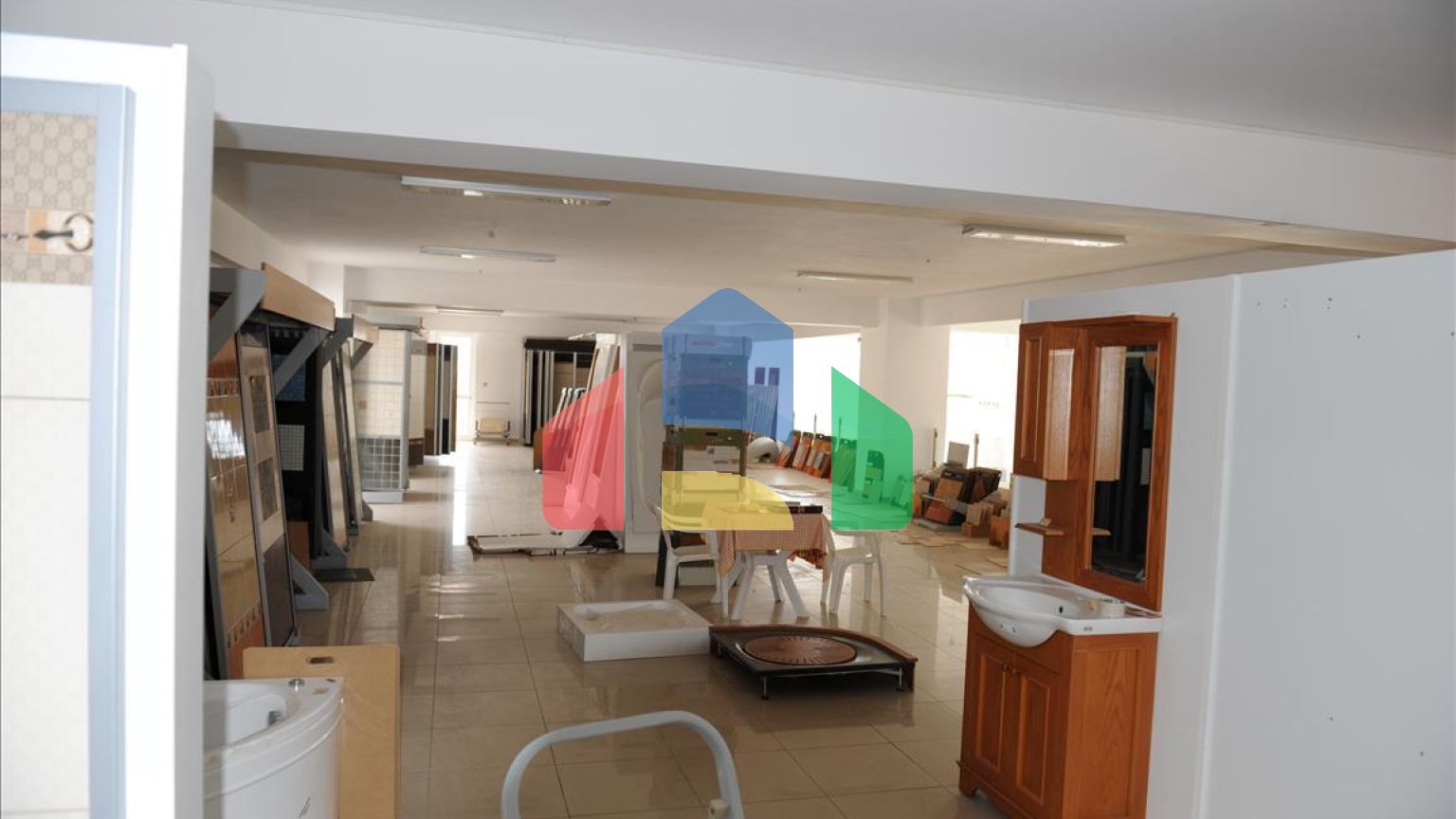 Продаж - Будівля 4665 m² на східному Пелопоннесі