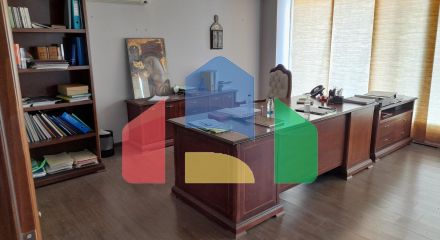 Продаж - Будівля 1050 m² на східному Пелопоннесі