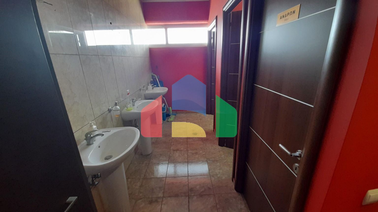 Продажа - Здание 1050 m² на Восточном Пелопоннесе