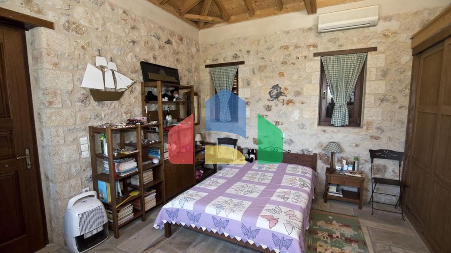 Продаж - Вілла 430 m² на східному Пелопоннесі