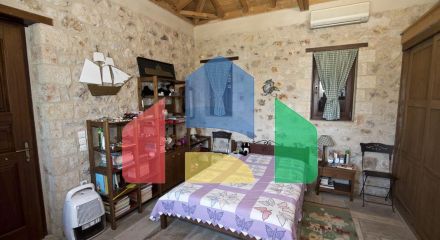 Продаж - Вілла 430 m² на східному Пелопоннесі