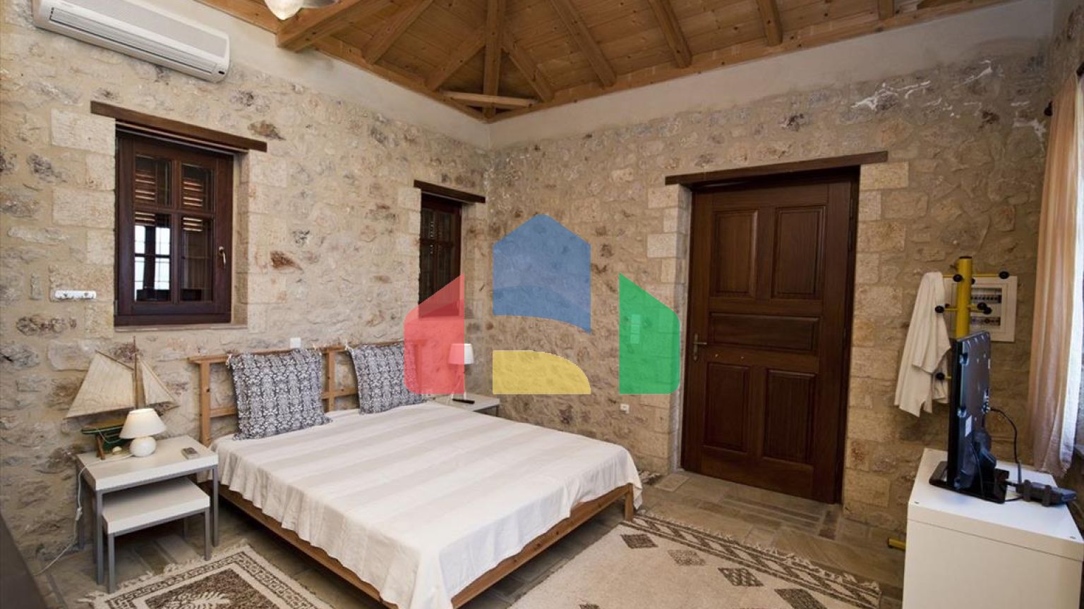 Продаж - Вілла 430 m² на східному Пелопоннесі