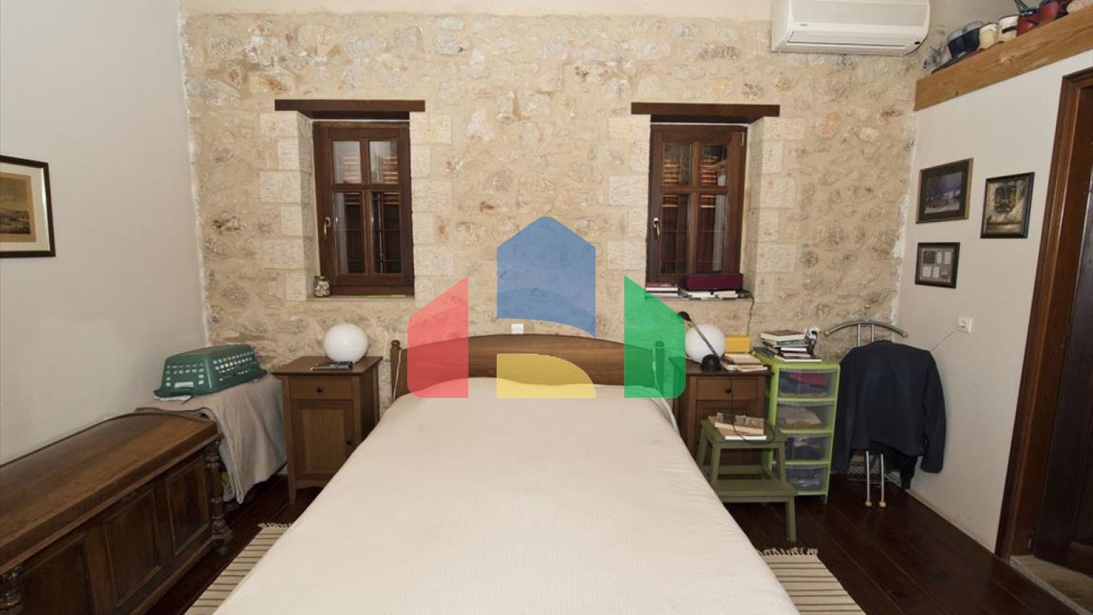 Продаж - Вілла 430 m² на східному Пелопоннесі