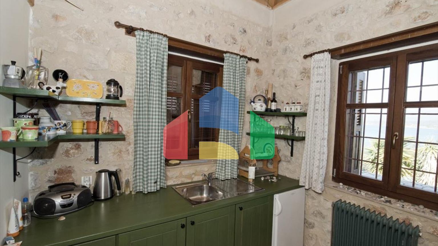 Продаж - Вілла 430 m² на східному Пелопоннесі