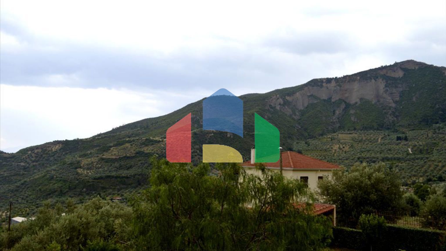 Продаж - Котедж 350 m² на східному Пелопоннесі