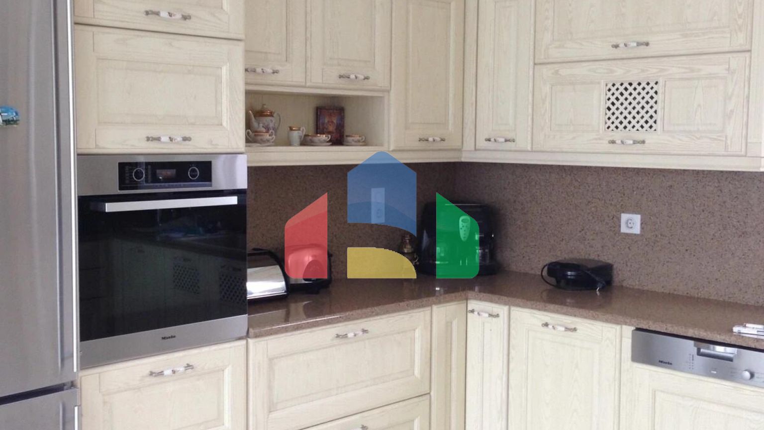 Продаж - Котедж 304 m² на східному Пелопоннесі