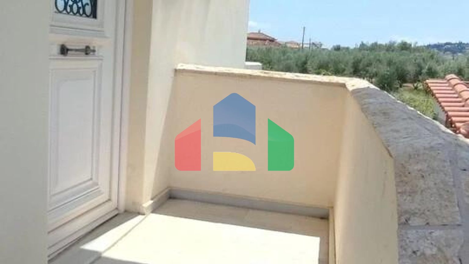 Продаж - Таунхаус 118 m² на східному Пелопоннесі