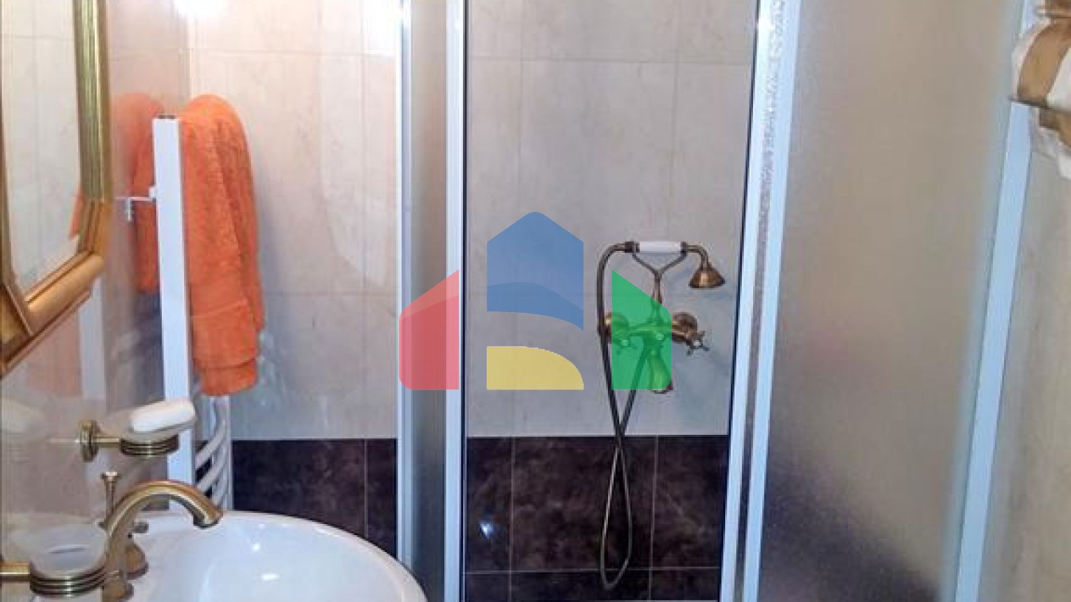 Продаж - Котедж 367 m² на східному Пелопоннесі