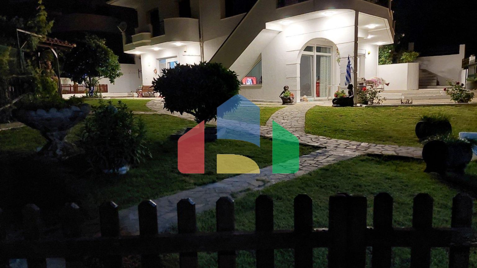 Продажа - Здание 240 m² в пригороде Кавалы