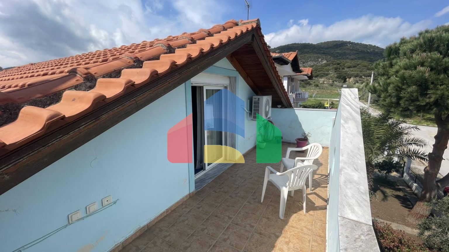 Продаж - Таунхаус 180 m² в передмісті Кавалі