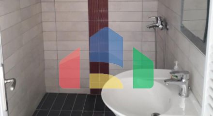 Продаж - Котедж 230 m² в передмісті Кавалі