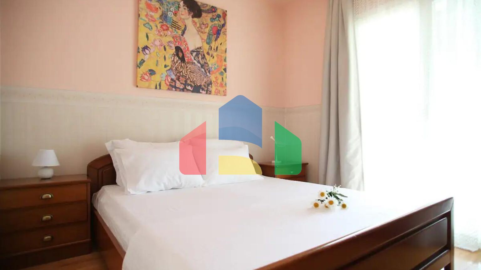 Продаж - Котедж 250 m² в передмісті Кавалі