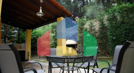 Продаж - Котедж 250 m² в передмісті Кавалі