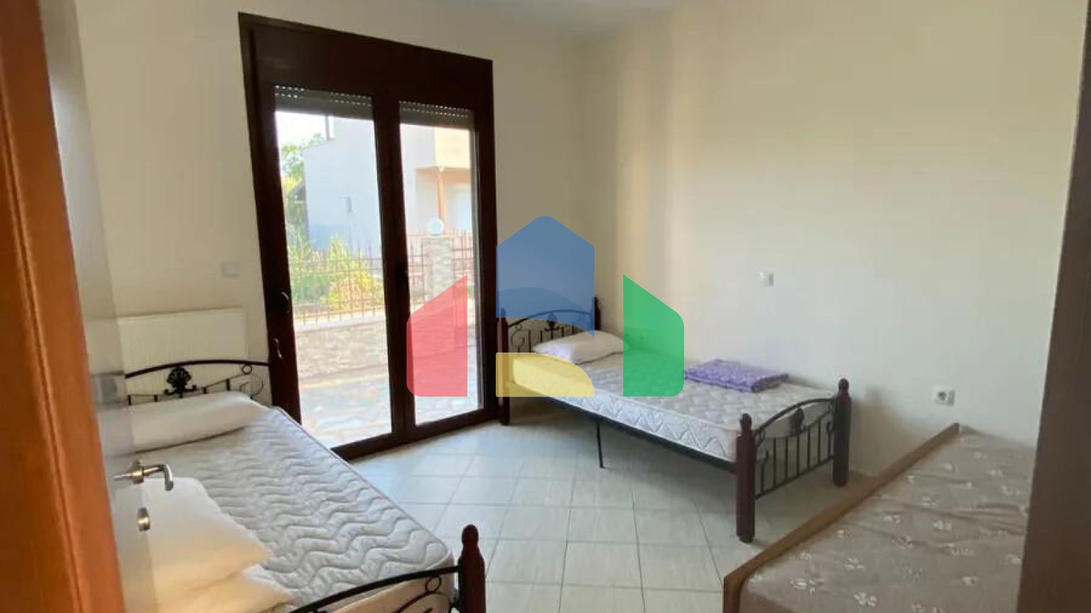 Продаж - Котедж 90 m² в передмісті Кавалі