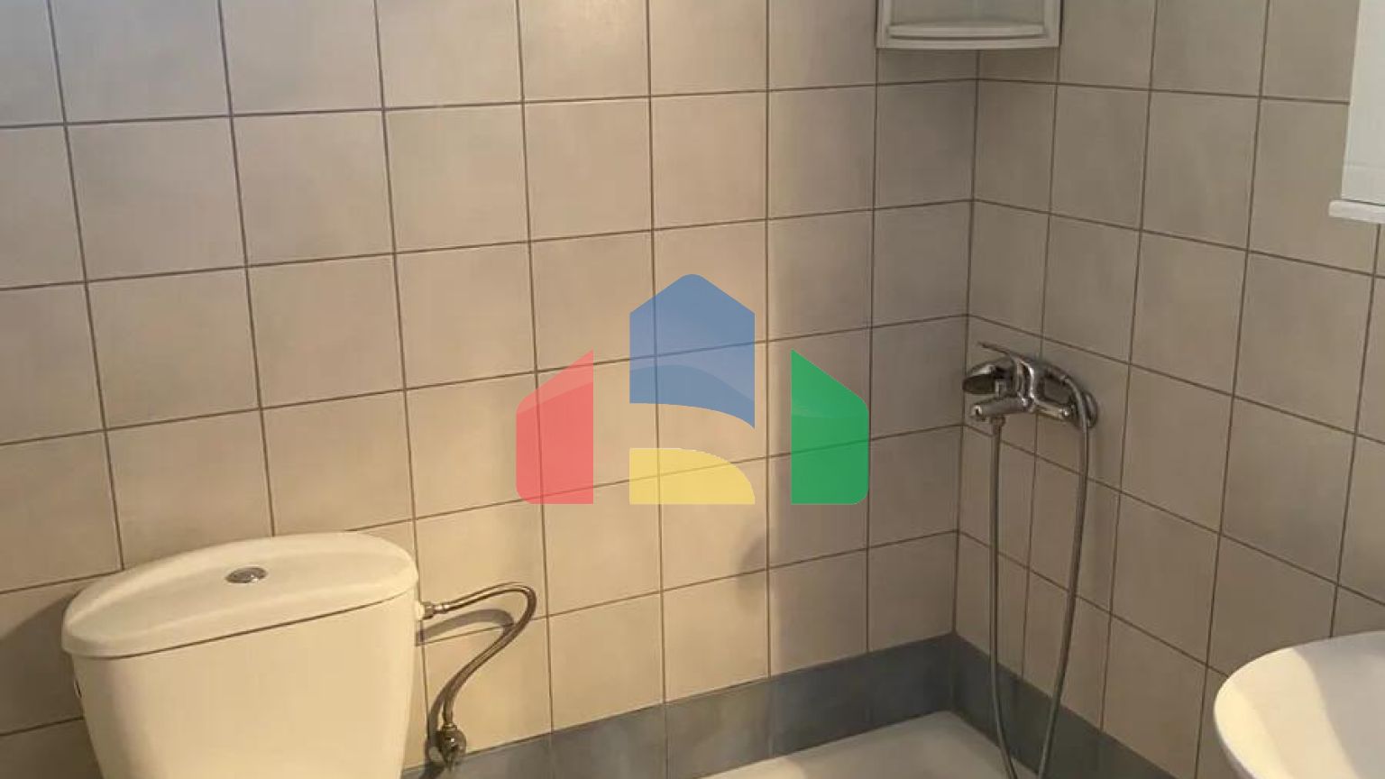 Продаж - Котедж 90 m² в передмісті Кавалі