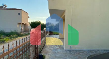 Продаж - Котедж 90 m² в передмісті Кавалі