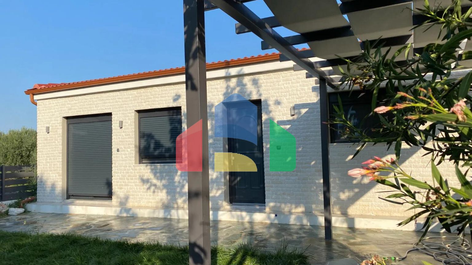 Продажа - Коттедж 77 m² в пригороде Кавалы