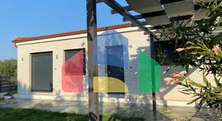 Продажа - Коттедж 77 m² в пригороде Кавалы