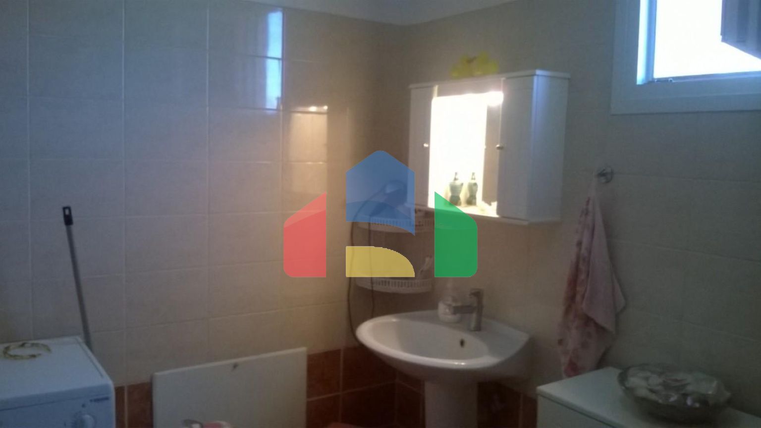 Продаж - Котедж 83 m² в передмісті Кавалі