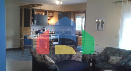 Продаж - Котедж 270 m² в передмісті Кавалі