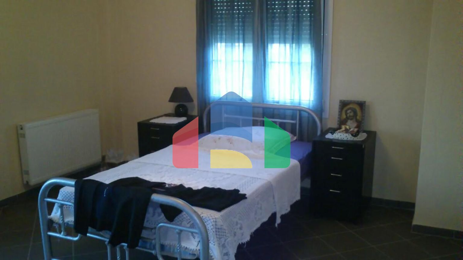 Продаж - Котедж 270 m² в передмісті Кавалі