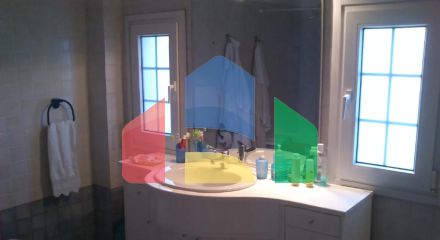 Продаж - Котедж 270 m² в передмісті Кавалі