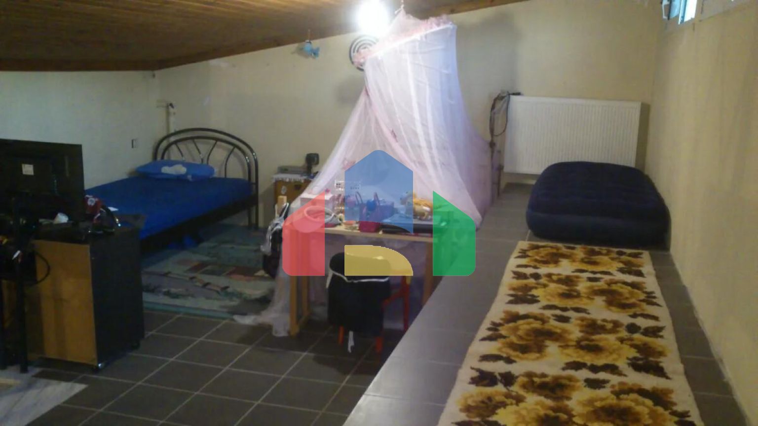 Продаж - Котедж 270 m² в передмісті Кавалі