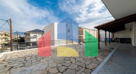 Продаж - Будівля 266 m² в передмісті Кавалі
