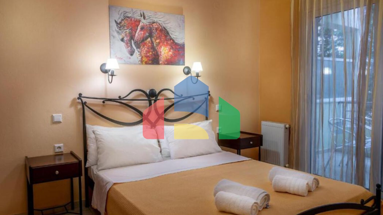 Продаж - Готель 450 m² в передмісті Кавалі