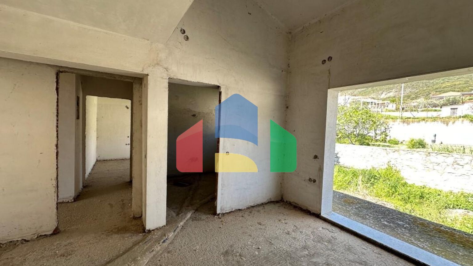 Продаж - Вілла 266 m² в передмісті Кавалі