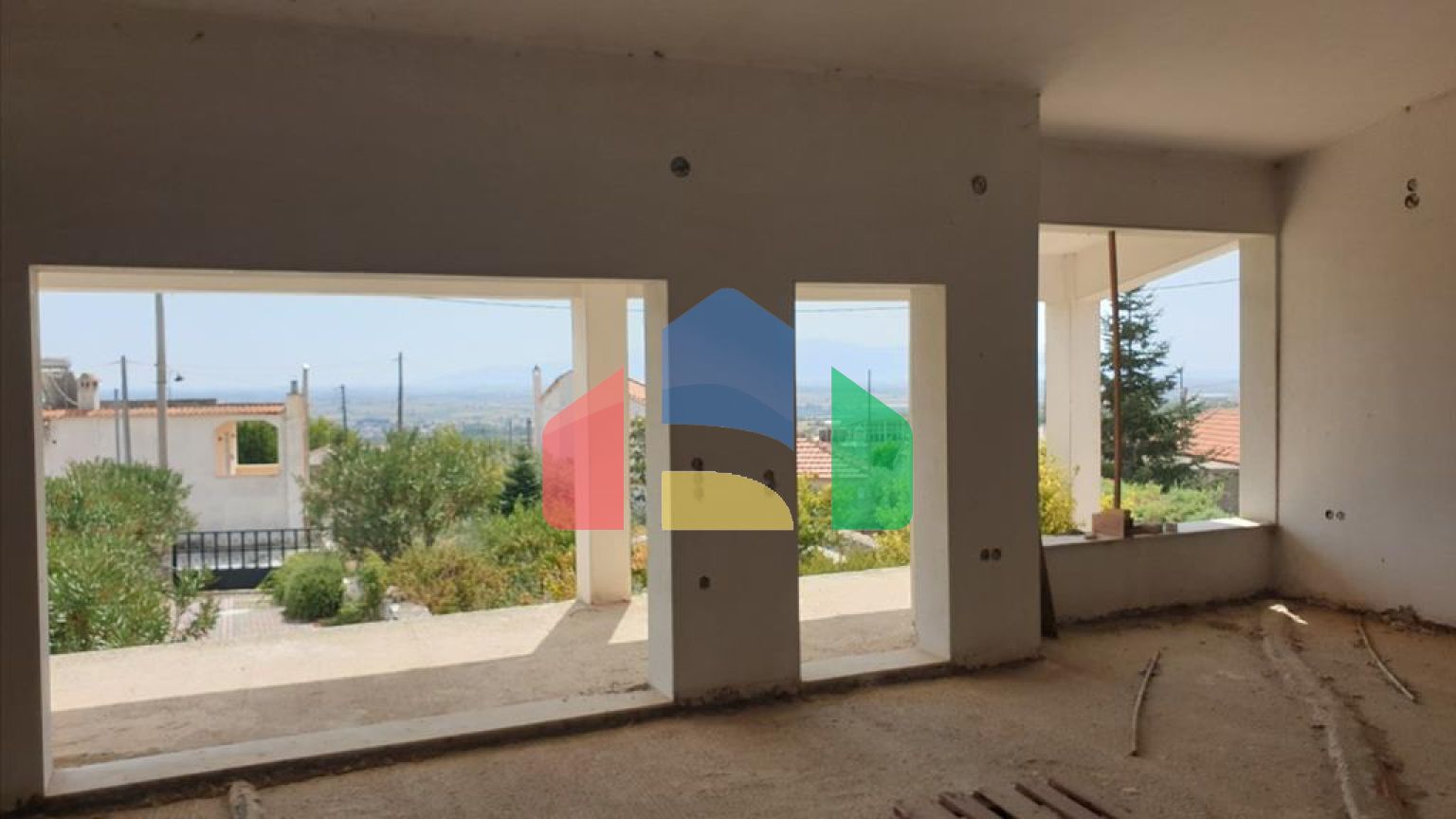 Продаж - Вілла 266 m² в передмісті Кавалі