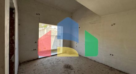 Продаж - Вілла 266 m² в передмісті Кавалі