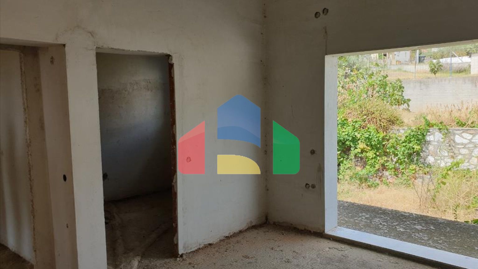 Продаж - Вілла 266 m² в передмісті Кавалі