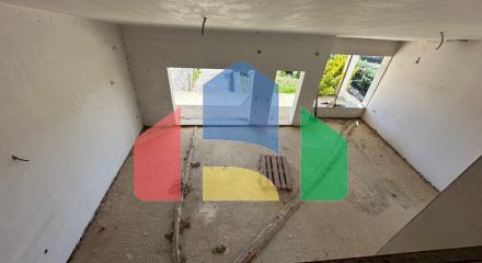 Продаж - Вілла 266 m² в передмісті Кавалі